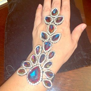 Elegant crystal wrist to ring connected bracelet